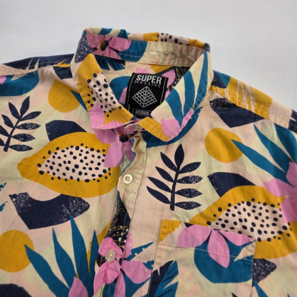 Super Massive Men's Medium Tropical Hawaiian Camp Shirt Floral Abstract Cotton